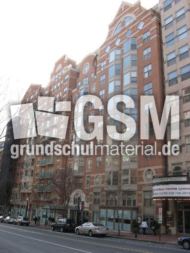 094 Moderne Fassade, 7th St..JPG